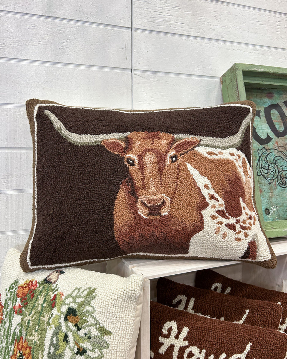 Pillow Longhorn main image 1